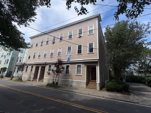 243 Columbia St, Cambridge, MA, 02139-1687 | Card Image