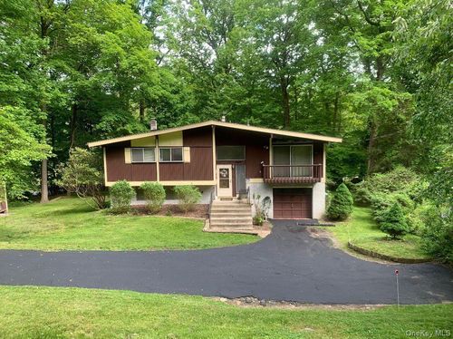 249 Mill River Rd, Chappaqua, NY, 10514-3224 | Card Image