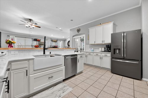 617 Bent Oak Dr, Fort Worth, TX, 76131-4231 | Card Image