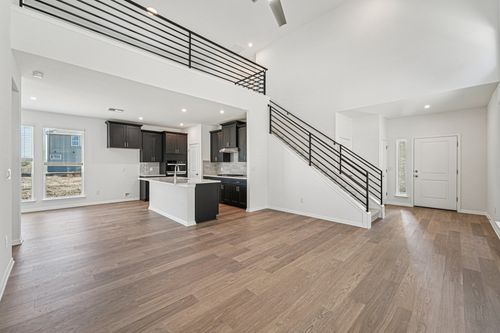 476 Young St, Buda, TX, 78610-4768 | Card Image