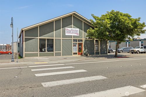 313 W 1st St, Port Angeles, WA, 98362-2205 | Card Image