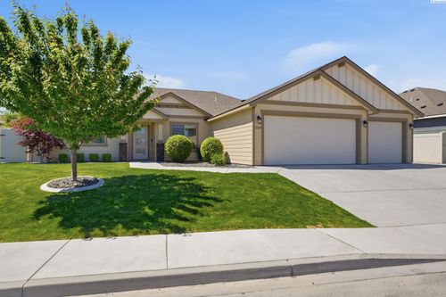3264 S Quincy St, Kennewick, WA, 99337-4087 | Card Image