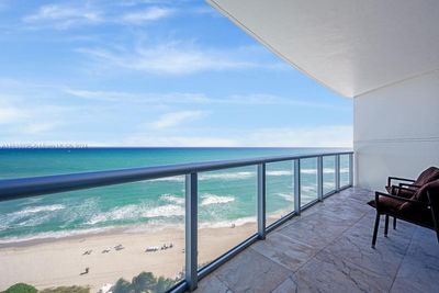 1204 - 17001 Collins Ave, Condo with 3 bedrooms, 3 bathrooms and null parking in Sunny Isles Beach FL | Image 2