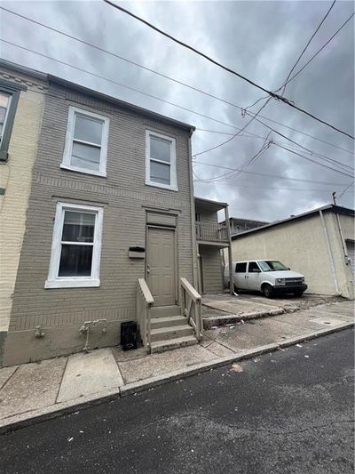 215 Chestnut Street, Home with 3 bedrooms, 1 bathrooms and null parking in Allentown City PA | Image 1