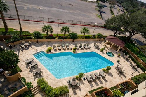 718-3525 Sage Rd, Houston, TX, 77056-7022 | Card Image