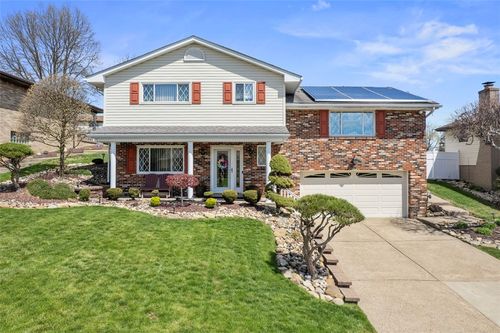 417 Lisa Dr, West Mifflin, PA, 15122-3107 | Card Image