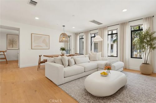 207-5625 Crescent Park W, Playa Vista, CA, 90094-2084 | Card Image
