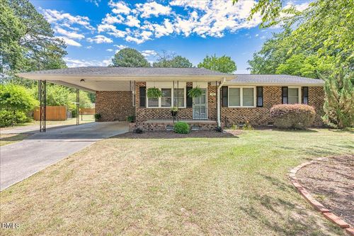 416 E Griswold St, Selma, NC, 27576-2364 | Card Image