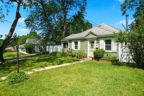 194 Melrose Street, Manchester, NH, 03109 | Card Image