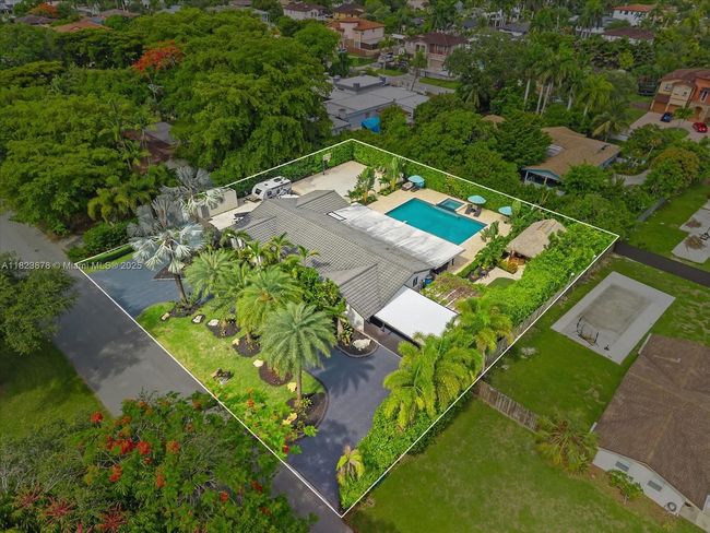 19420 Sw 129 Th Ave, House other with 4 bedrooms, 3 bathrooms and null parking in Miami FL | Image 7