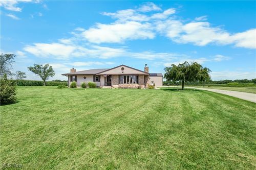 3520 Baltimore Somerset Rd Ne, Millersport, OH, 43046-9513 | Card Image