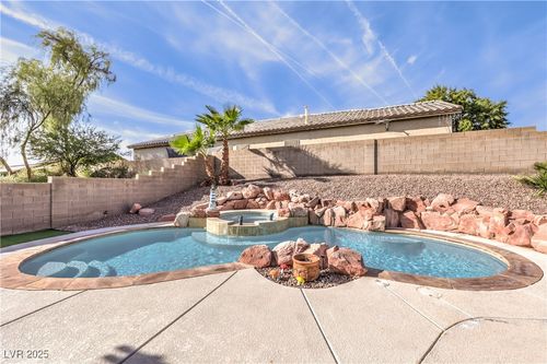 7617 Roop St, Las Vegas, NV, 89131-4621 | Card Image