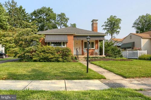 3016 Lincoln St, CAMP HILL, PA, 17011-2830 | Card Image