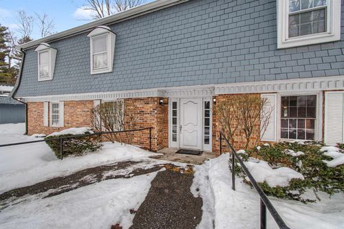 apt-10-125 Kennedy Dr, South Burlington, VT, 05403-7289 | Card Image