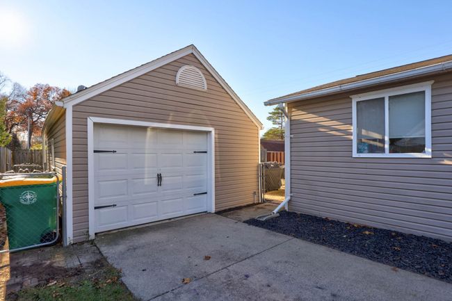 246 Lagoon Beach Dr, House other with 3 bedrooms, 2 bathrooms and null parking in Bay City MI | Image 34