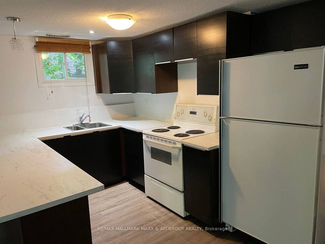 BASEMENT - 715 Mountview Pl, House other with 2 bedrooms, 1 bathrooms and 1 parking in Newmarket ON | Image 4