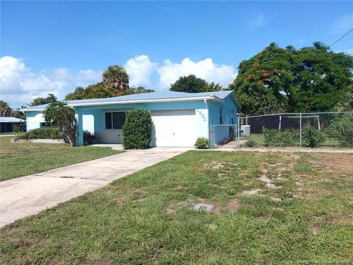 1650 Ne Media Ave, Jensen Beach, FL, 34957-5918 | Card Image