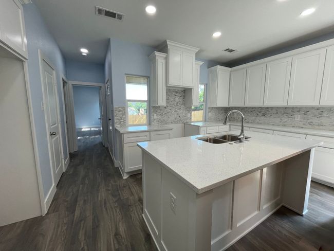 1317 E Tucker St, House other with 4 bedrooms, 2 bathrooms and null parking in Fort Worth TX | Image 8