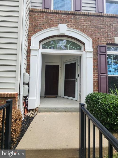 18-36 Eagle Ln, GLEN MILLS, PA, 19342-3378 | Card Image