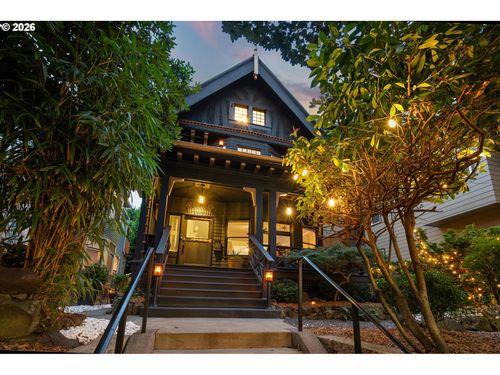 224 Nw 20th Ave, Portland, OR, 97209-1907 | Card Image