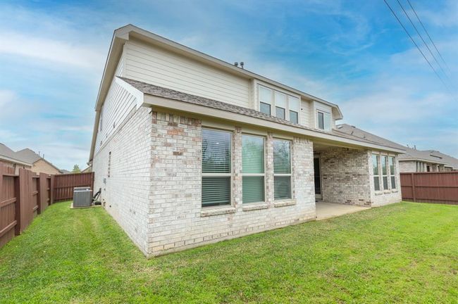 plenty of space for family events or entertainment | Image 36