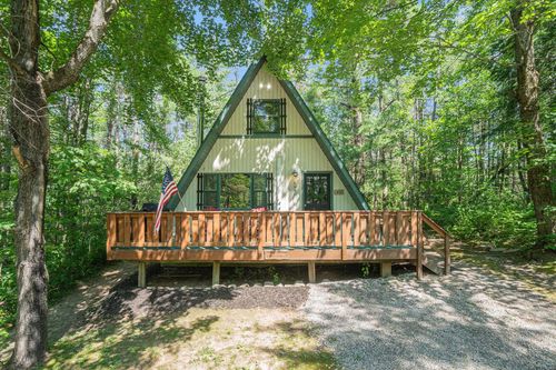 6886 Beechnut Trl, Gaylord, MI, 49735-8809 | Card Image