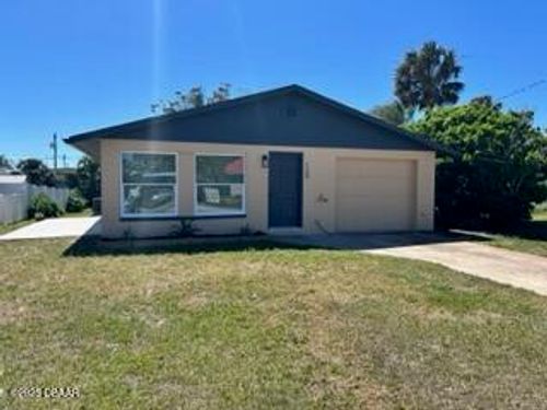 124 Harrison Rd, Daytona Beach, FL, 32118-5408 | Card Image