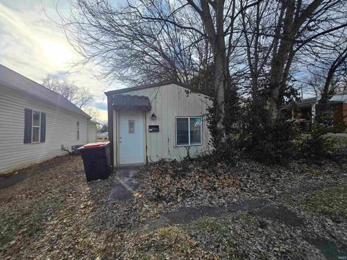 823 Mill St, Mount Vernon, IN, 47620-1470 | Card Image
