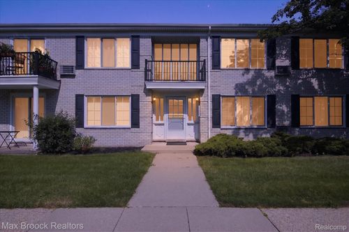 c6-100 W Hickory Grove Road, Bloomfield Charter Township, MI, 48304 | Card Image