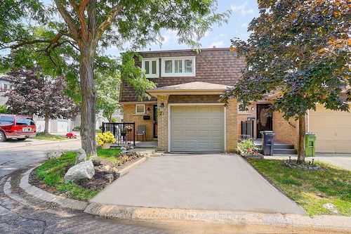 21-1000 Bridletowne Cir, Scarborough, ON, M1W2H8 | Card Image