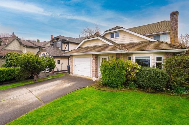 9468 Romaniuk Place, House other with 4 bedrooms, 3 bathrooms and 4 parking in Richmond BC | Image 2