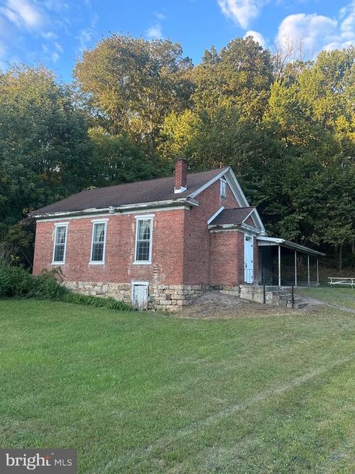 320 Locust Run Rd, THOMPSONTOWN, PA, 17094-8575 | Card Image