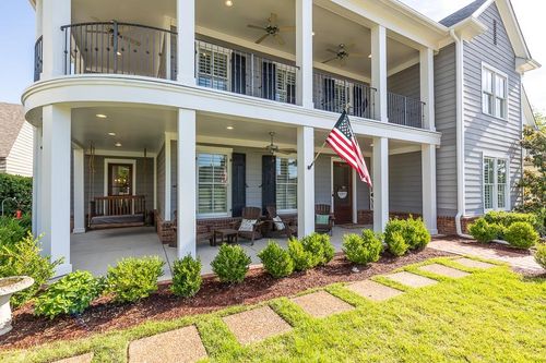 328 Washington St, Collierville, TN, 38017-2746 | Card Image