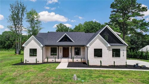 7618 Pemberley Dr, Oak Ridge, NC, 27310-9909 | Card Image