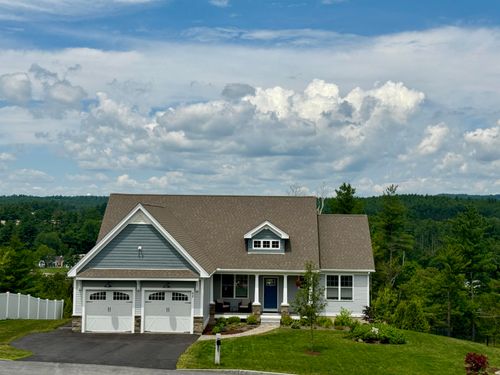 22 Hummingbird Dr, Manchester, NH, 03104-1433 | Card Image