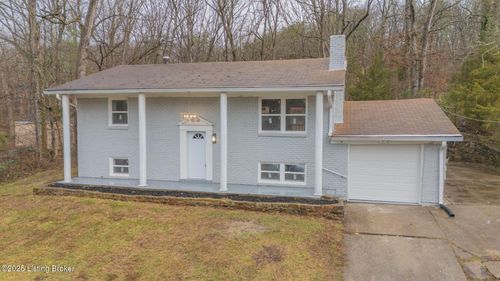 8221 Saint Anthonys Church Rd, LOUISVILLE, KY, 40214-4519 | Card Image