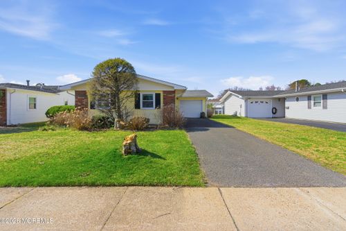 93 Baser Ln, Brick, NJ, 08724-1965 | Card Image