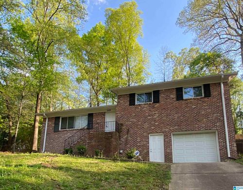 1009 Springview St, Center Point, AL, 35215-6921 | Card Image