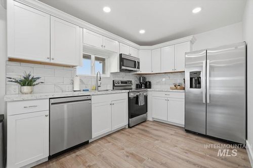 179-2038 E Blue Spruce Ln, Boise, ID, 83716-5773 | Card Image