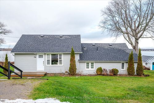 798 Simcoe St, Bridgenorth, ON, K0L1H0 | Card Image