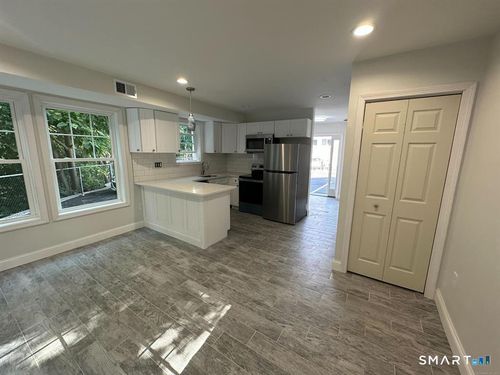 a-1083 Whalley Ave, New Haven, CT, 06515-1703 | Card Image