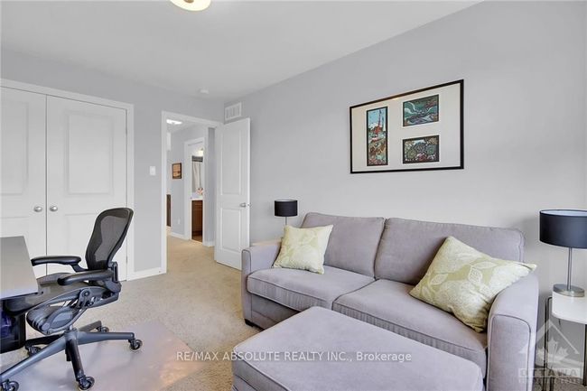 266 Wood Acres Grve, House attached with 3 bedrooms, 3 bathrooms and 2 parking in Blossom Park - Airport and Area ON | Image 13