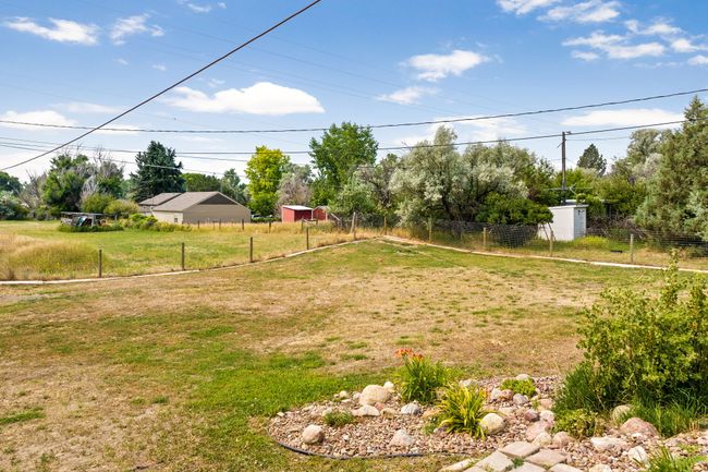 View of yard with fence | Image 28