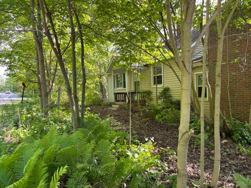 5962 Lake Leelanau Dr, Traverse City, MI, 49684-9541 | Card Image