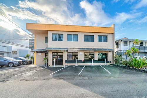 1-2203 Young St, honolulu, HI, 96826-2305 | Card Image
