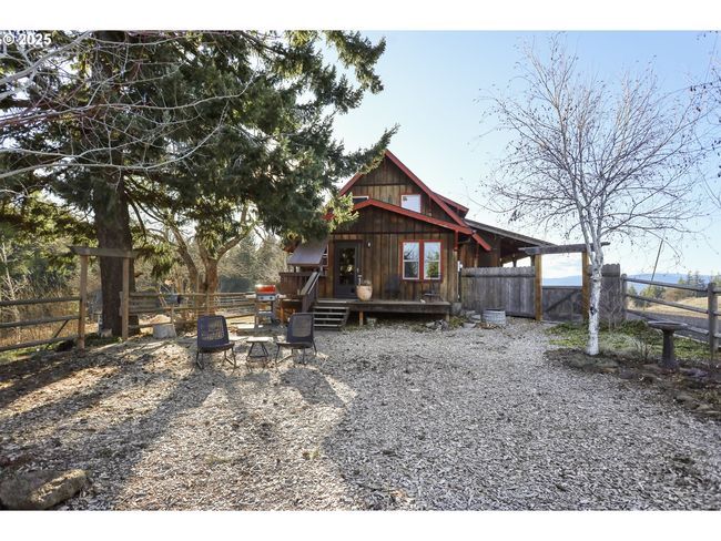 96 Pearce Rd, House other with 3 bedrooms, 2 bathrooms and 1 parking in White Salmon WA | Image 6