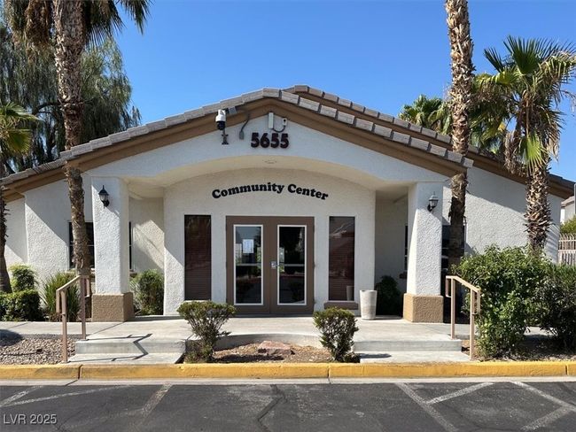 2024 - 5655 E Sahara Ave, Condo with 3 bedrooms, 2 bathrooms and null parking in Las Vegas NV | Image 30