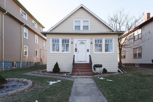 832 Lenox Ave, Waukegan, IL, 60085-7438 | Card Image