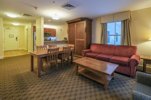 717719-q1-4-717/719 Q1-4 Jackson Gore Adams House, Ludlow, VT, 05149 | Card Image