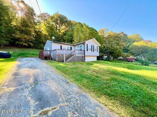 2312 Rifle Range Dr, Knoxville, TN, 37918-3704 | Card Image